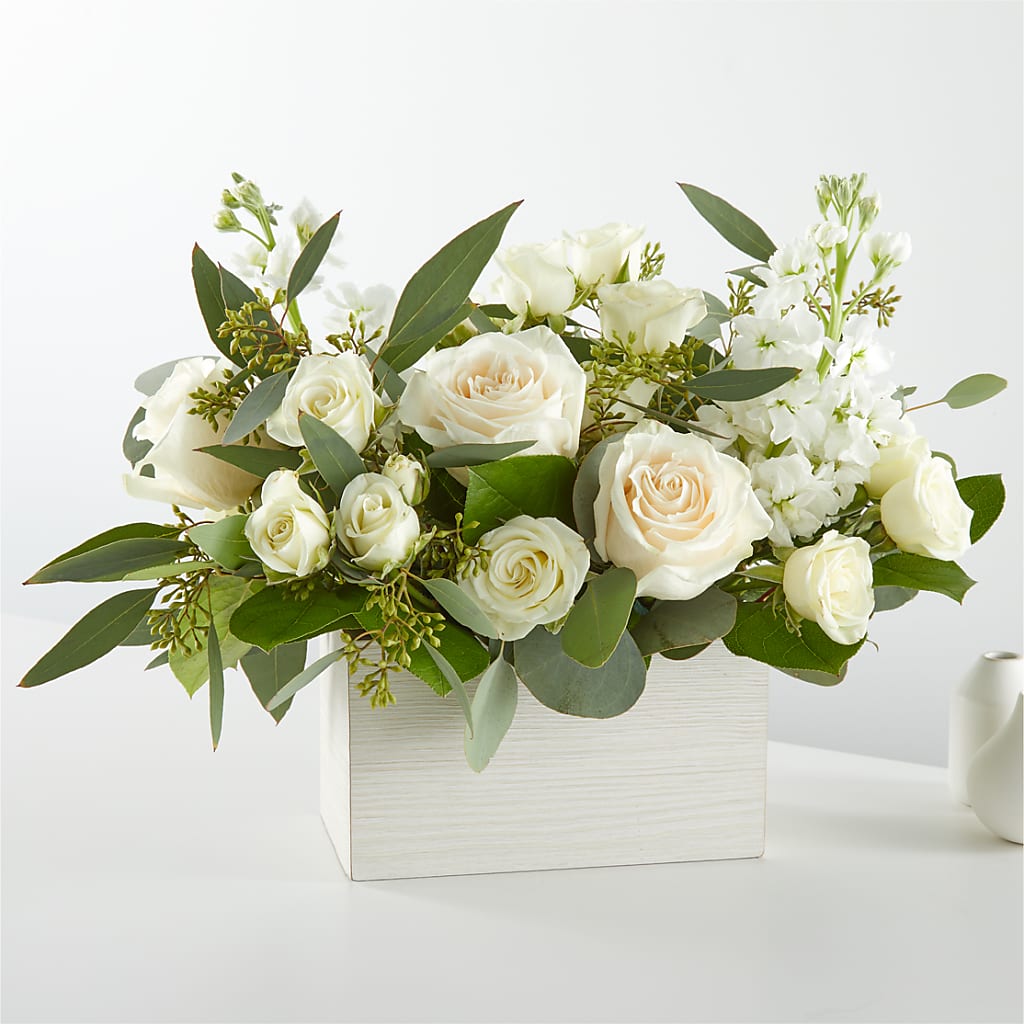 Fresh Linen Box Bouquet – The Colonial Florist And Gift Shop, Huntingdon PA
