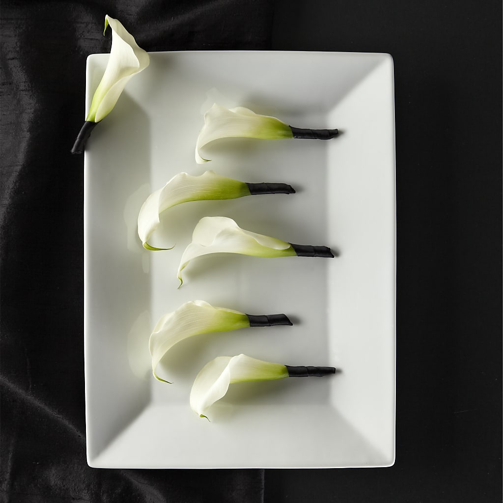 Calla Lily Promise Boutonniere – The Colonial Florist And Gift Shop, Huntingdon PA