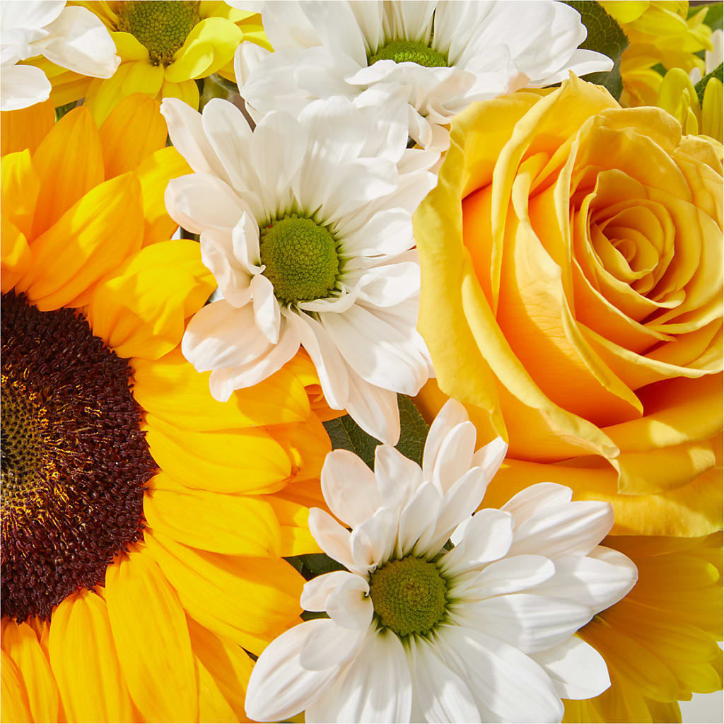Be Happy Bouquet –  The Colonial Florist And Gift Shop, Huntingdon PA