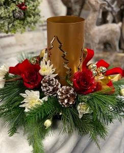 Colonials Christmas Tree Centerpiece –  The Colonial Florist And Gift Shop, Huntingdon PA