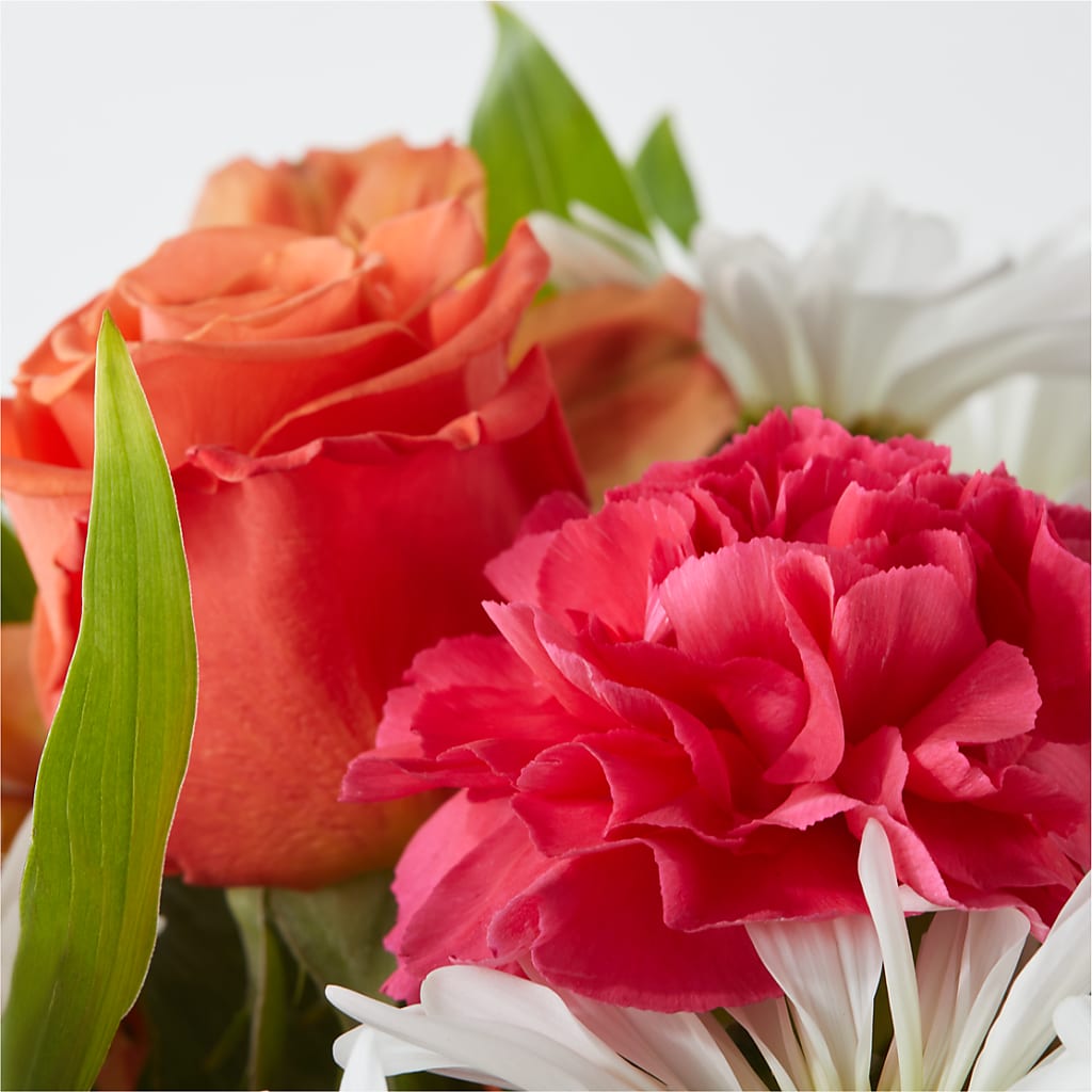 Oopsie Daisy Bouquet –  The Colonial Florist And Gift Shop, Huntingdon PA