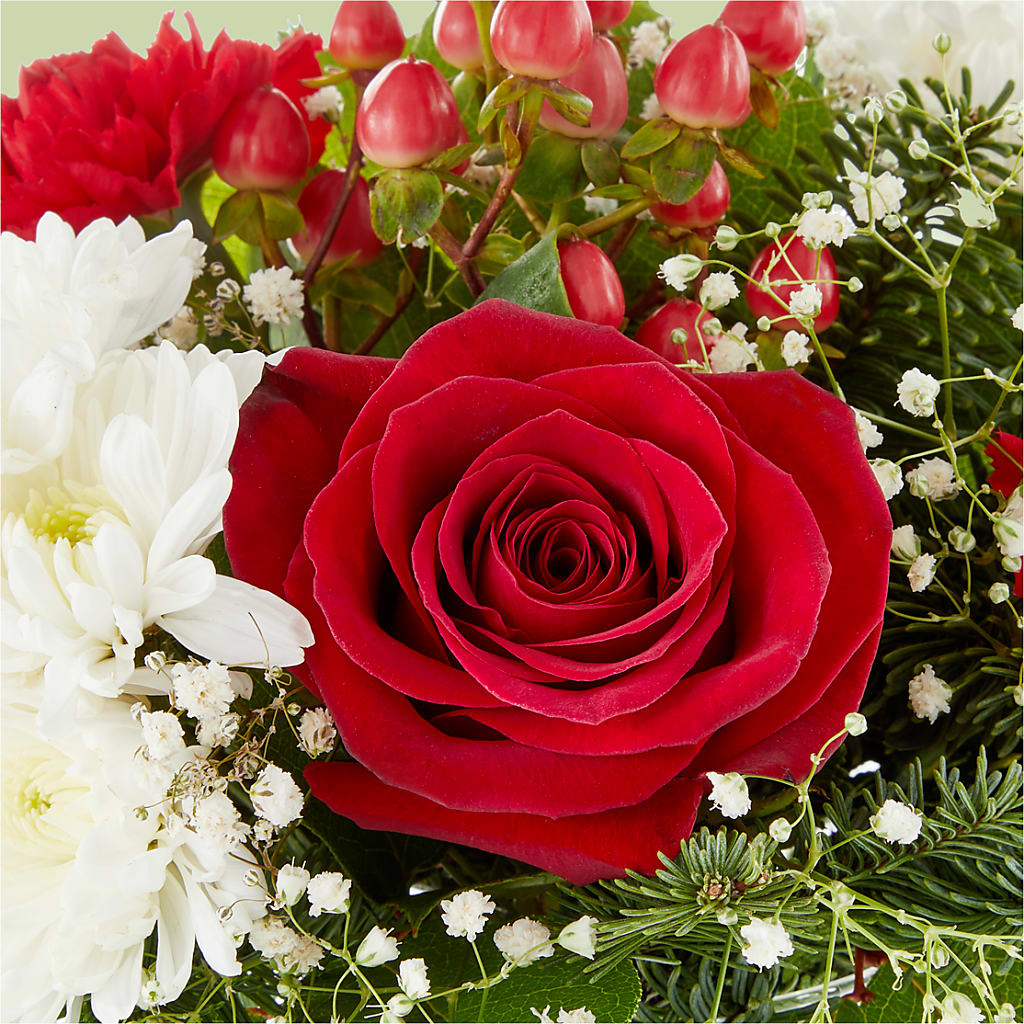 Chance of Flurries Bouquet –  The Colonial Florist And Gift Shop, Huntingdon PA