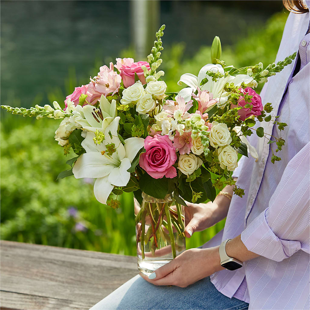 Fondly Bouquet –  The Colonial Florist And Gift Shop, Huntingdon PA