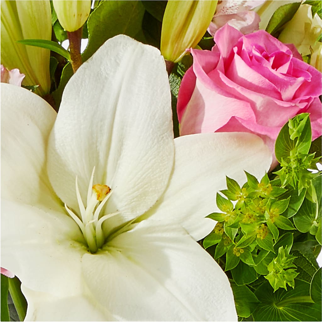 Fondly Bouquet –  The Colonial Florist And Gift Shop, Huntingdon PA