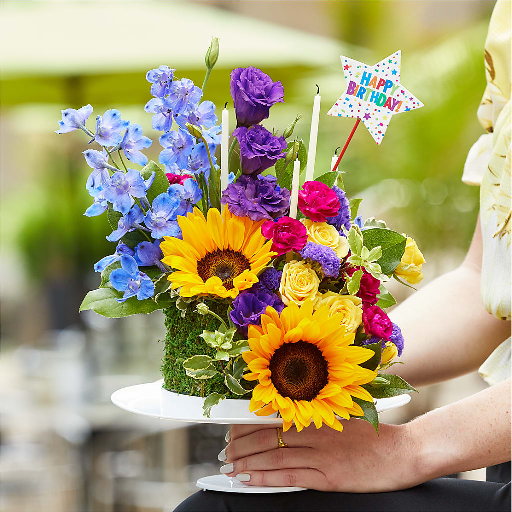 Star of the Day Floral Cake –  The Colonial Florist And Gift Shop, Huntingdon PA