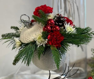 Colonials Keepsake Ornament bouquet